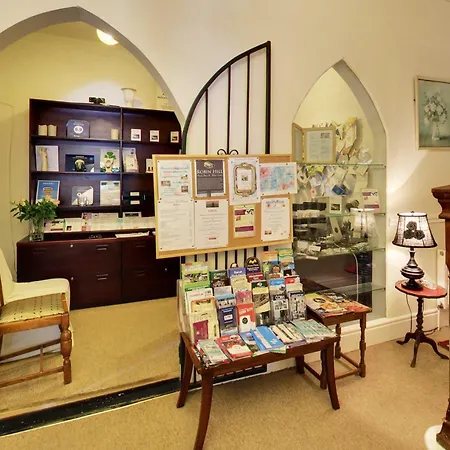 לינה וארוחת בוקר Robin Hill House Heritage קוב