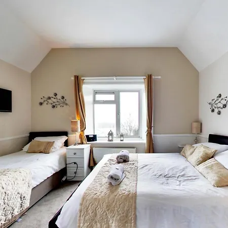 Robin Hill House Heritage 4* קוב