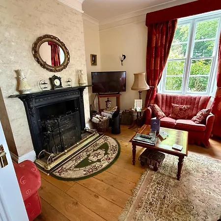 Robin Hill House Heritage לינה וארוחת בוקר 4*
